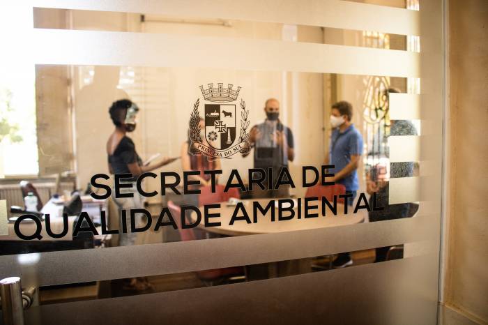 O ato firmado entre a SQA e a comunidade evangélica Martin Lutero prevê o plantio de 30 árvores nativas na área do cemitério da comunidade