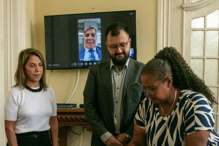 Jeferson Sigales é Mestre em Administração e atua na área de pesquisa em Inovação