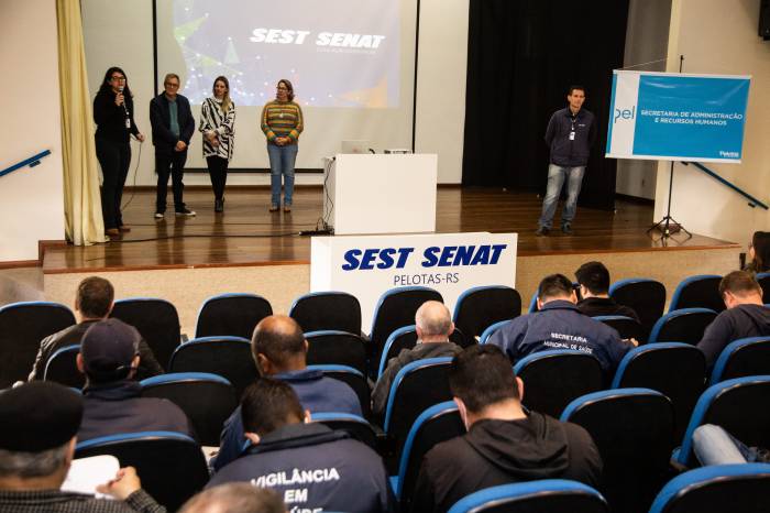 Prefeitura e Sest/Senat realizam encontro dos servidores da área que atuam em diversos setores
