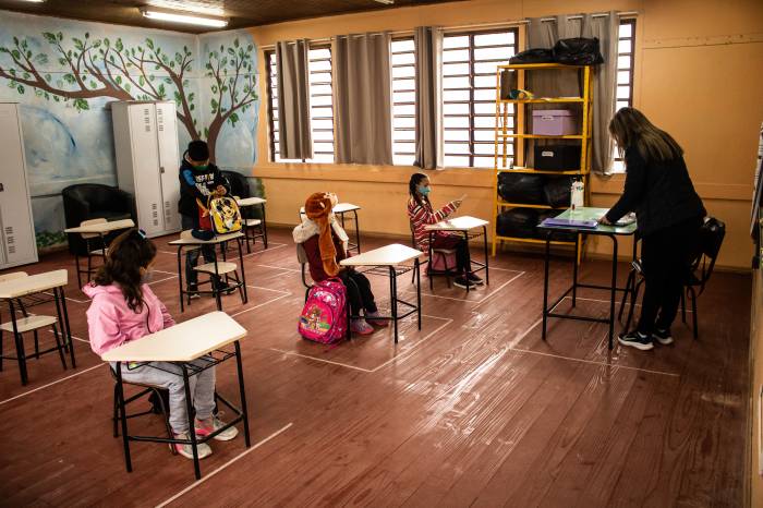 Mais seguros, pais e professores já percebem avanços no comportamento e na aprendizagem dos estudantes