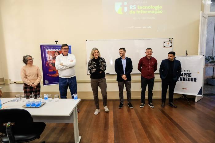 Iniciativa do programa Bairro Empreendedor capacita jovens no mercado de Tecnologia da Informação