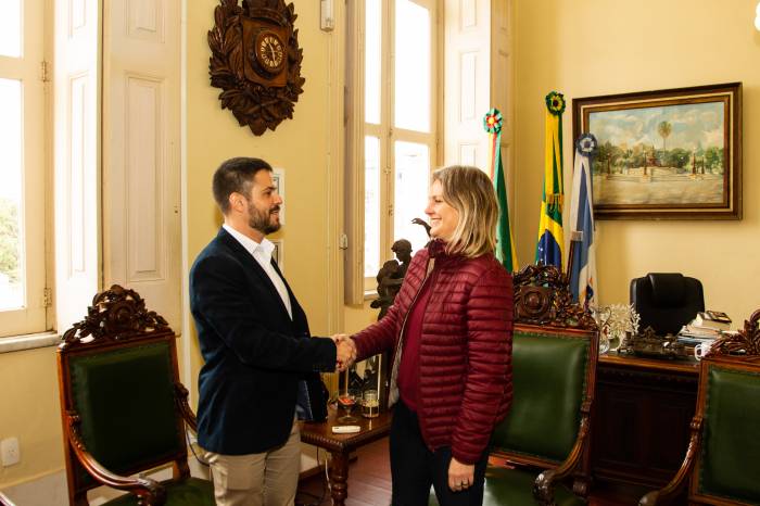 Paula e Maurício Martins, que assumiu o cargo em maio deste ano, analisaram projetos futuros