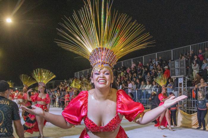 No mesmo dia, também no Mercado Central, tem início a venda de ingressos para mesas e camarotes na passarela do samba