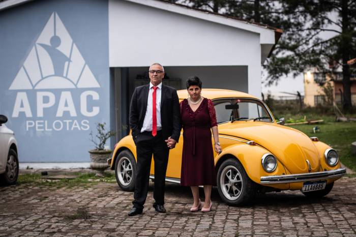 Estevam e Daiane formalizaram sua união na última sexta-feira (20), em uma pequena celebração organizada por voluntários e reeducandos nas dependências da instituição. A Apac faz parte do Pacto Pelotas pela Paz pelo eixo de Prevenção Social