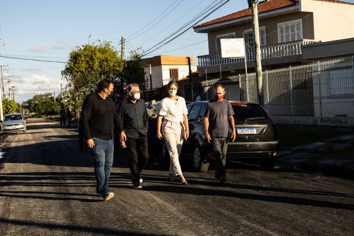 Via do bairro Cohab Tablada recebe pavimentação asfáltica com recursos próprios do Município