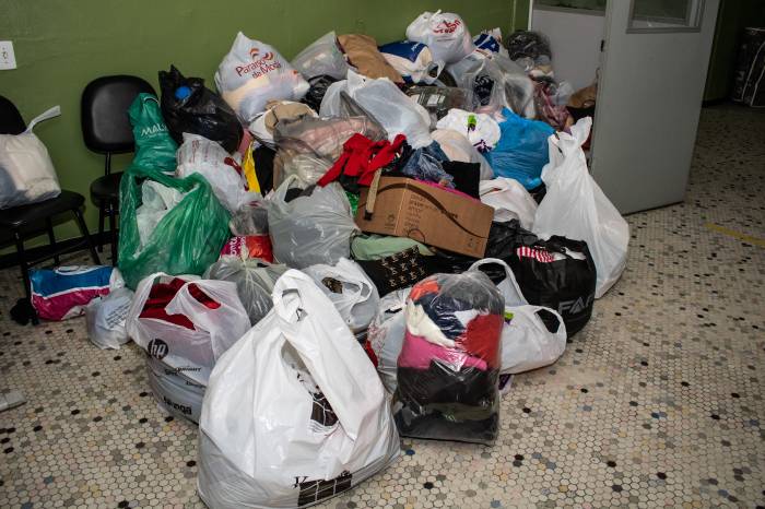 Entre quarta (28) e sexta-feira (30), 3.562 agasalhos e 145 itens de alimentação foram arrecadados no local