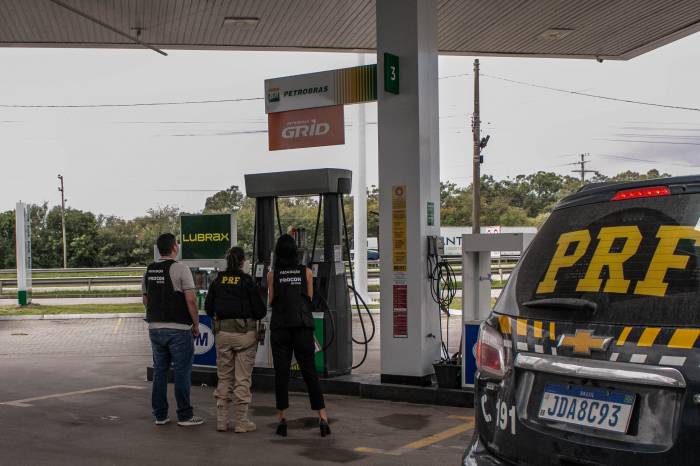 Notas fiscais foram solicitadas às revendas das rodovias 116, 293 e 392