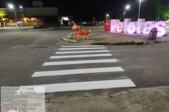 Nos últimos dois meses, os serviços abrangeram o total de 3.500 metros quadrados, entre eixos de vias, faixas de travessia de pedestres e quebra-molas
