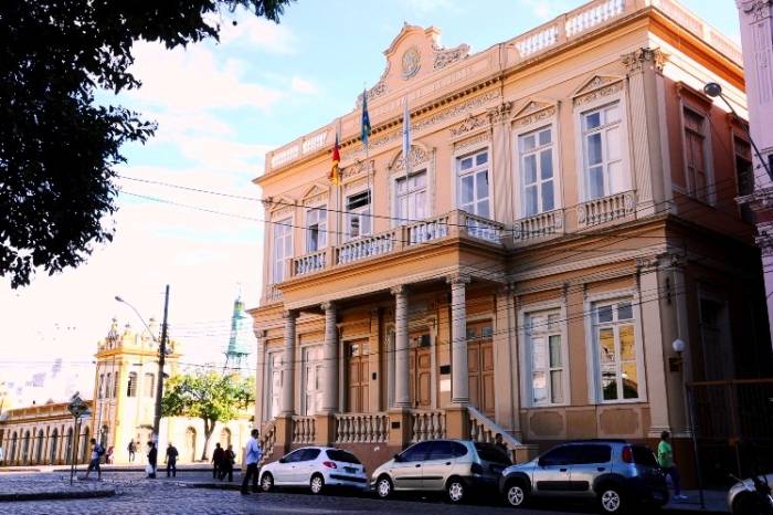 Antecedência do depósito das remunerações é de três dias úteis