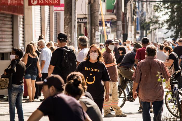 Segundo o Estado, região está em risco médio para Covid