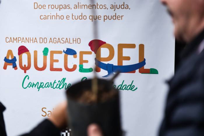 Atividade realizada em parceria com a Secretaria de Qualidade Ambiental distribuiu mudas de plantas para os participantes da campanha
