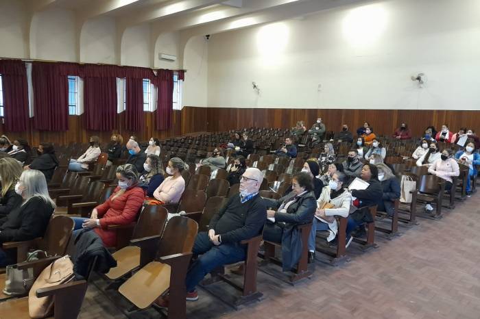 Seminário promovido pela Prefeitura marca retomada de programações voltadas ao aprimoramento dos cuidados e serviços prestados pelas Instituições de Longa Permanência de Idosos (ILPIS)