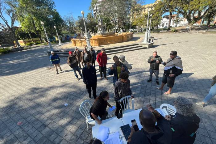 Todas as quartas-feiras, equipe presta atendimento exclusivo para pessoas em situação de rua