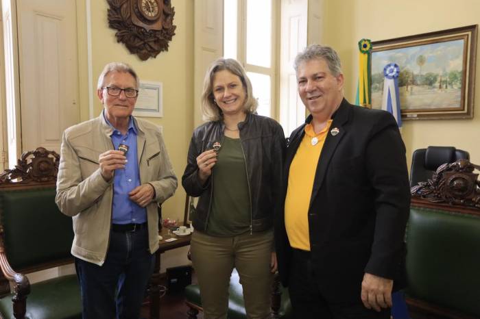 Durante o encontro, representantes do clube de serviço discutiram possíveis ações conjuntas com a Prefeitura