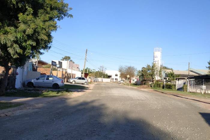 Ruas Jornalista Nei Roberto Bertoni Paiva, João Haical e 21 são pavimentadas com material asfáltico