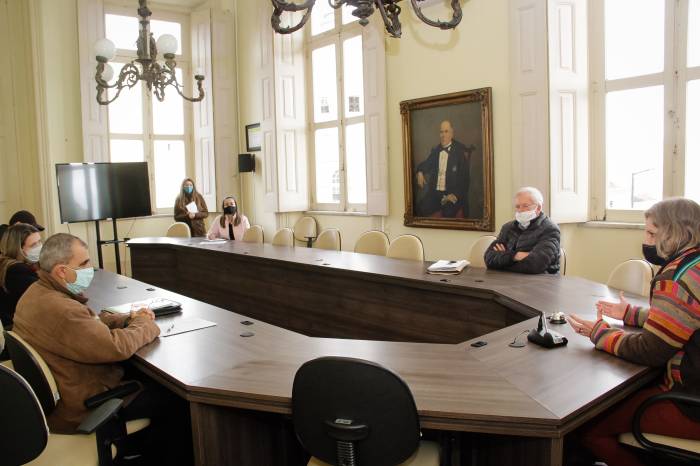 Reunião tratou de alternativas para a reabertura do estabelecimento