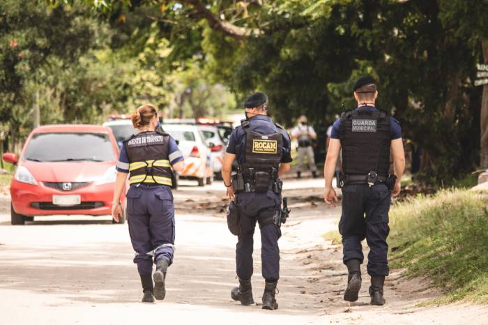 De sexta a hoje, forças de segurança atuam nas ruas para combater criminalidade e pandemia