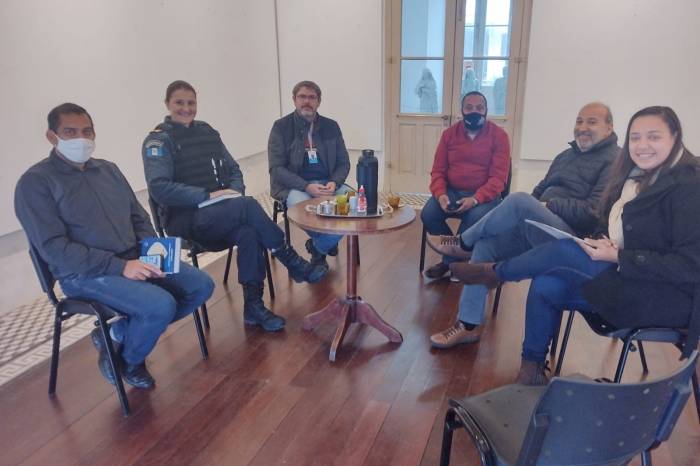 Após dois anos sem a realização da atividade religiosa, relacionada à data, de forma presencial, a tradicional confecção dos tapetes de serragem volta a ocorrer na rua Padre Anchieta, no centro de Pelotas