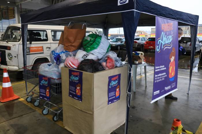 Estacionamento do Stok Center foi o destino de doações nesta semana