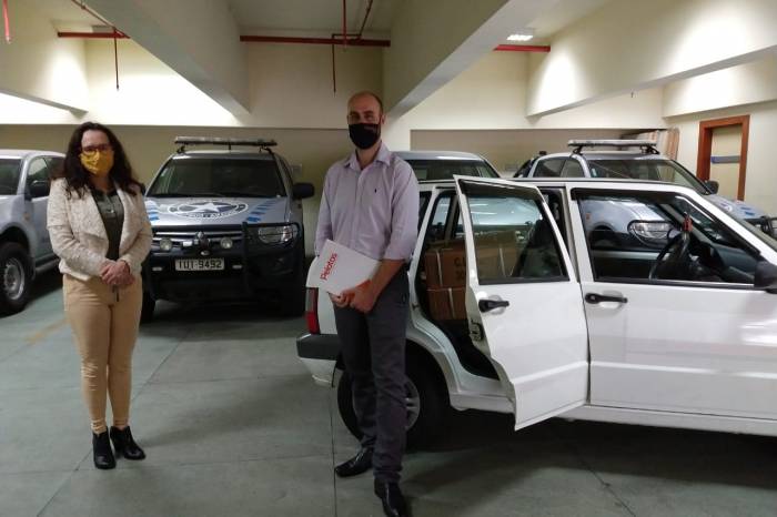 Foram doadas 10 mil canetas apreendidas pelos agentes