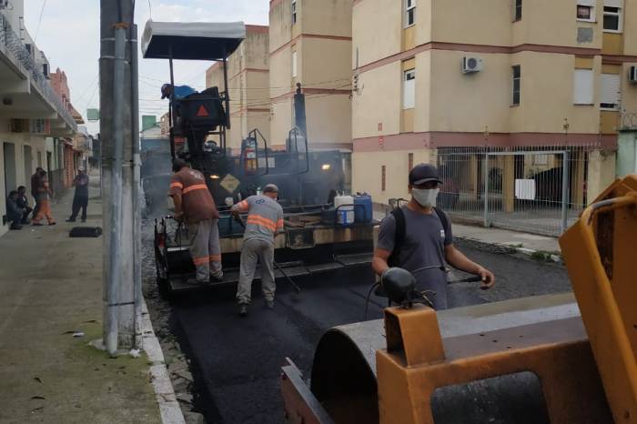 Intervenções fazem parte do projeto Pavimentação nos Bairros, inserido no programa municipal #ObraNoBairro