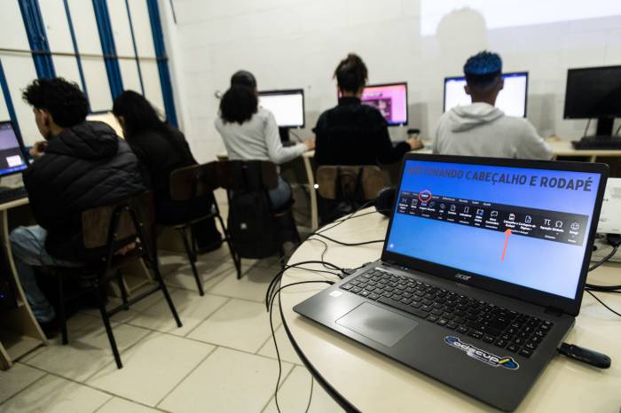 Iniciativa conduzida pelo Pacto Pelotas pela Paz visa capacitar adolescentes para o universo do trabalho