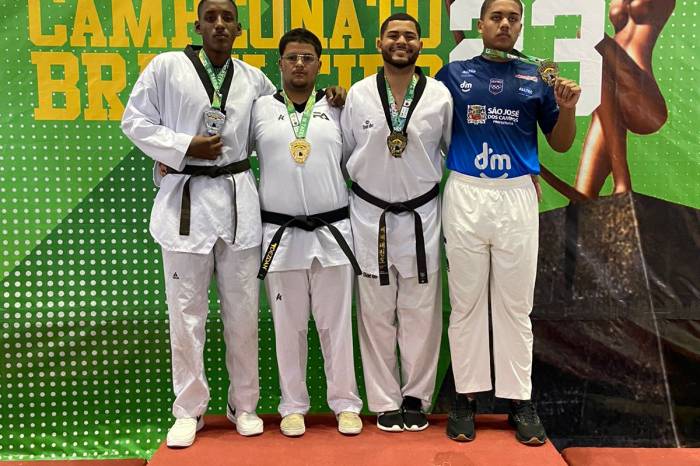 Atletas do projeto apoiado pela Prefeitura conquistaram três medalhas de ouro e duas de bronze.