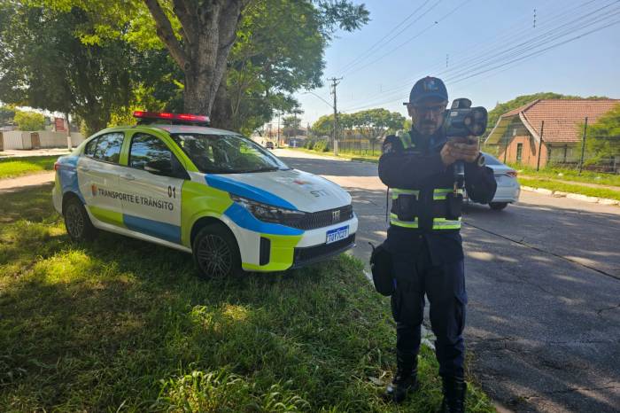 Agentes de trânsito irão monitorar a velocidade de veículos em três avenidas de grande fluxo: Bento Gonçalves, João Jacob Bayni e Francisco Caruccio