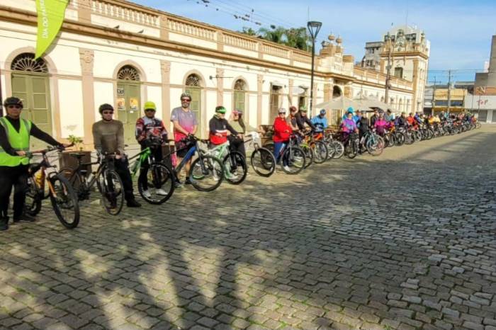 No final do percurso de 12 quilômetros, houve sorteio de uma bicicleta