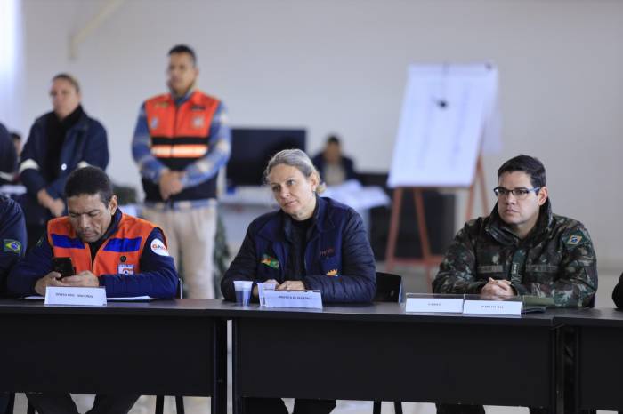 Valor é o maior já medido no canal; além do nível do manancial, que nesta manhã havia atingido 3,03 metros, prefeita Paula Mascarenhas destaca previsão meteorológica desfavorável para as próximas 48 horas, com chuvas e vento Leste