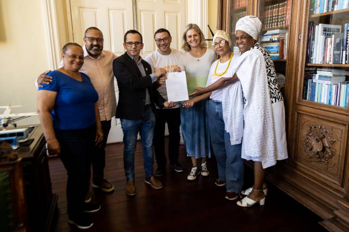 Na reunião, foram apresentadas atividades do Conselho e destacada a aprovação e sanção da Lei 7.269/2024, que institui a Semana Municipal do Povo de Terreiro durante a semana do dia 21 de março