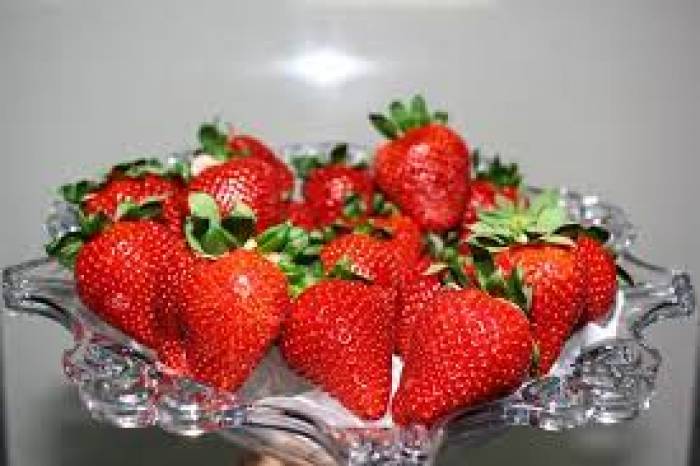 Rainha e princesa serão escolhidas durante baile no dia 7 de agosto. Candidatas têm que ser filhas de produtores da fruta