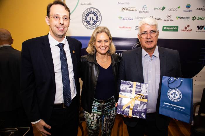 Reunião-almoço teve como pauta a estrutura, o funcionamento e os desafios do Porto de Rio Grande