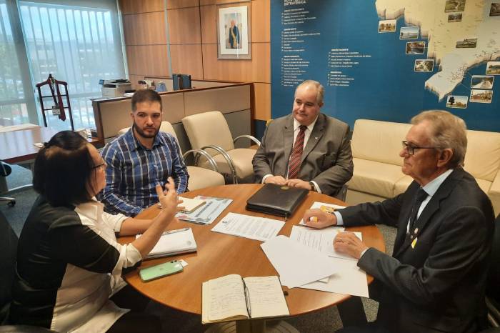 Idemar participa de reuniões em ministérios em busca de recursos para a zona rural