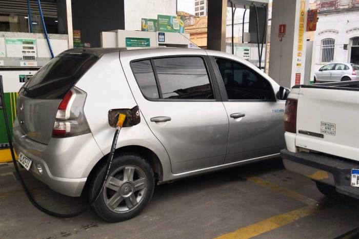 Com exceção do valor do litro do etanol, leve redução é observada pelo Procon