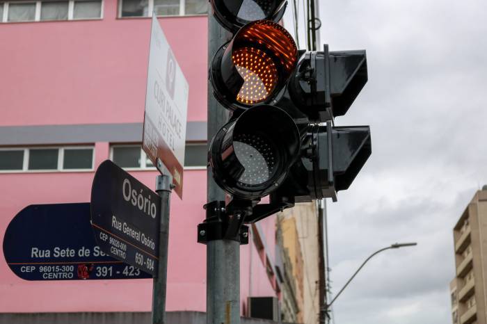 Três semáforos estão sem funcionamento