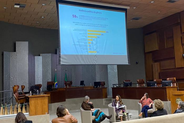 Prefeita foi palestrante no simpósio do Tribunal Regional Eleitoral do Rio Grande do Sul. A experiência partidária e a violência política contra as mulheres foram temas abordados