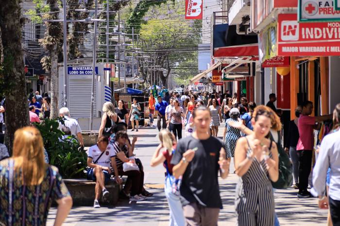 Procon Pelotas dá dicas importantes para os consumidores na hora de ir às compras