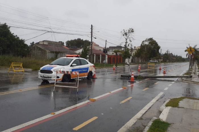 Equipes da Prefeitura atuam nesta quarta-feira para apurar ocorrências. Serviços de saúde retornaram pela manhã e aulas na rede municipal recomeçam à tarde