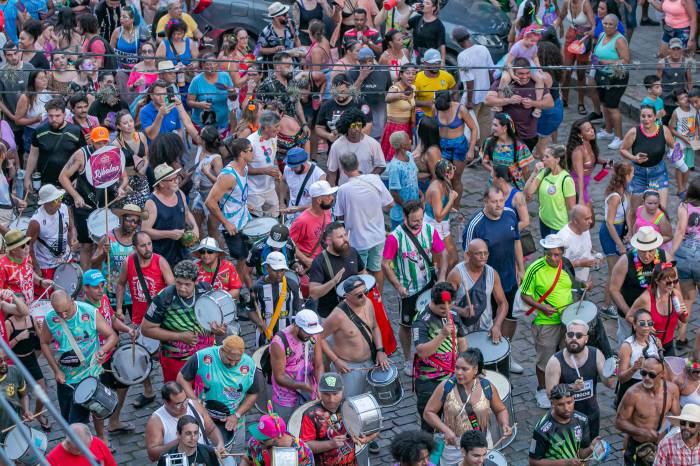 A expectativa é que mais de 100 alunos e alunas se juntem às festividades populares