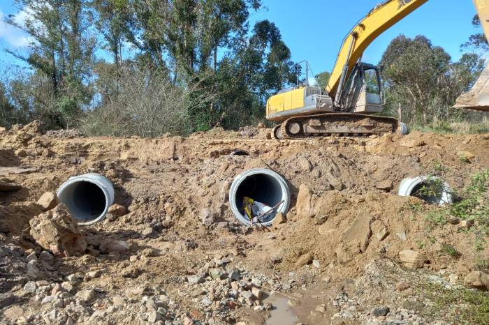 Obras iniciaram-se nesta quarta-feira (10). Na quinta, haverá bloqueio total para passagem de veículos das 8 às 16h. Na sexta-feira, as interrupções serão parciais
