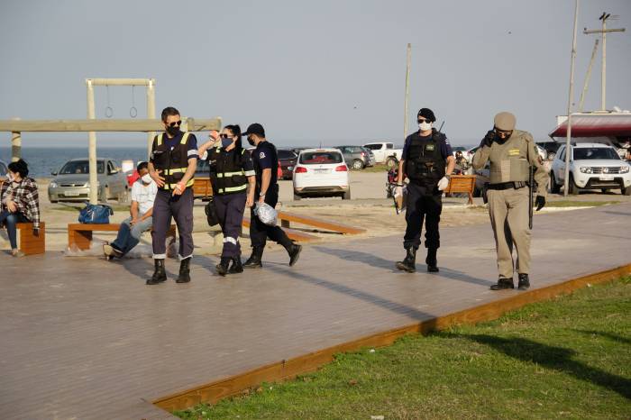 Através do 153, pelotenses denunciam irregularidades e descumprimentos dos decretos municipais. O serviço atende 24h por dia, todos os dias da semana