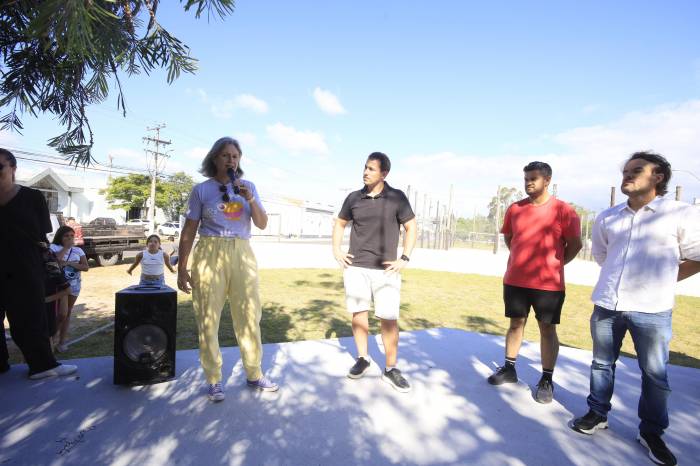 Área localizada no canteiro central da avenida Duque de Caxias, chamada Praça Duque, ganha espaços para lazer, apresentações e práticas desportivas