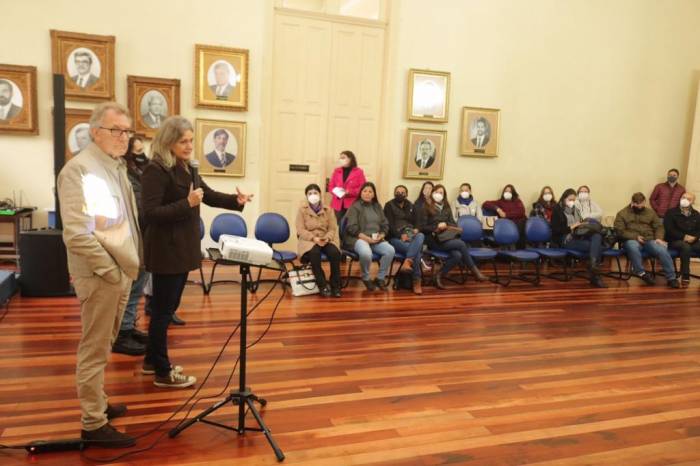 Grupo de cerca de 30 profissionais foi recebido pela prefeita dentro da iniciativa de Acolhida ao Servidor