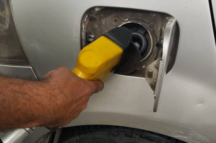 Levantamento do Procon aponta elevações médias que variam entre três e sete centavos por litro, em relação a novembro