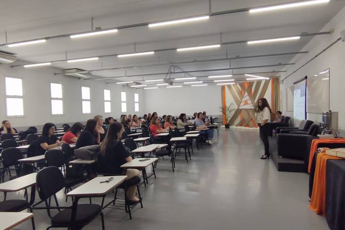 Núcleo de Serviço Social da SMS promove workshop de educação permanente e reúne profissionais da rede municipal