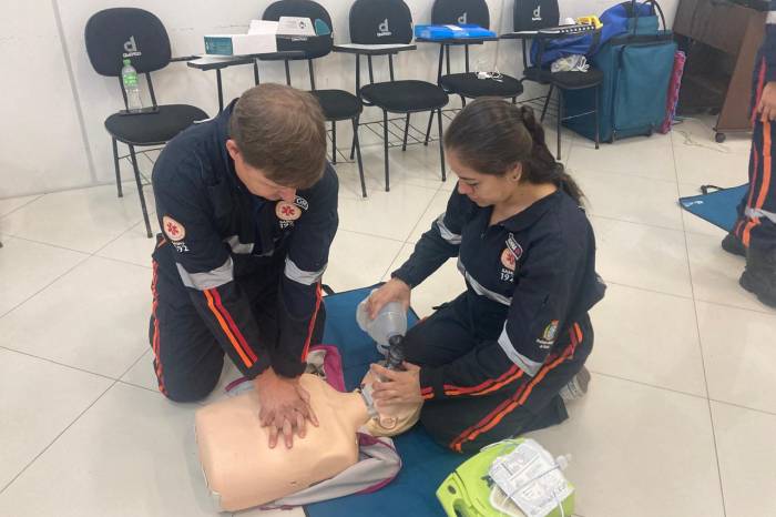 Ação capacitou condutores de ambulância, técnicos de enfermagem e enfermeiros