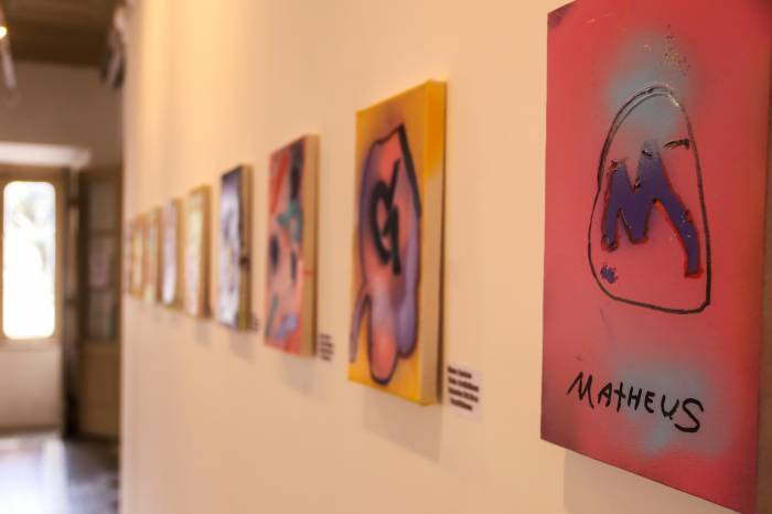 Até o dia 8, estará disponível para visitação a exposição de obras criadas por estudantes portadores de Síndrome de Down e de pinturas em tela do artista João Felipe Rodrigues no Casarão 2 da Secult