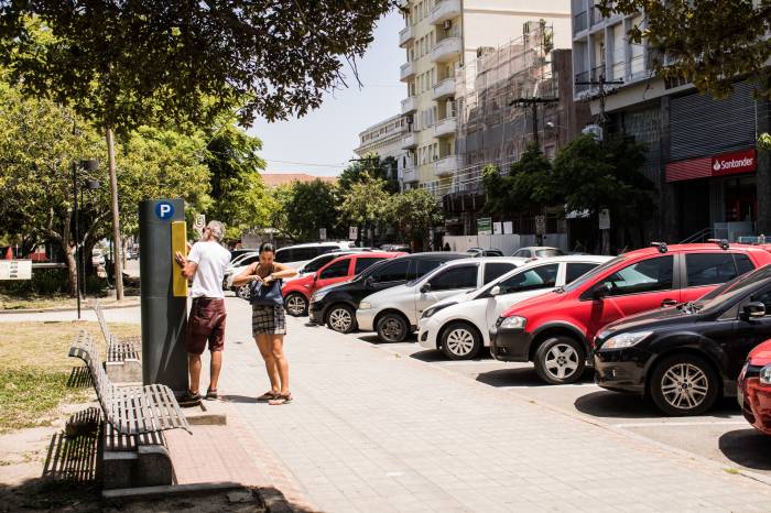 Prefeitura e Serttel, empresa que administra o serviço na cidade, realizam mudança de forma gradativa, com conclusão prevista para 15 dias. Plataforma Mobilicidade pelo WhatsApp também entrará em funcionamento