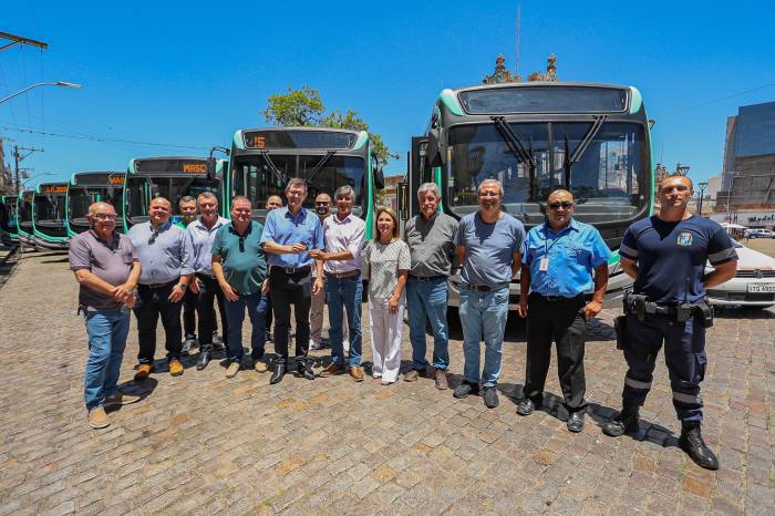 Entrega antecipa renovação da frota prevista para 2026 e inclui veículos com tecnologia EURO 6